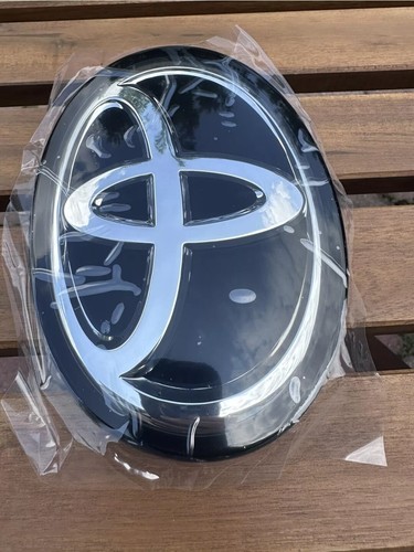 2020 - 2022 Toyota C-HR Front Grille Emblem Logo Radar 90975-C2023 - Picture 3 of 6