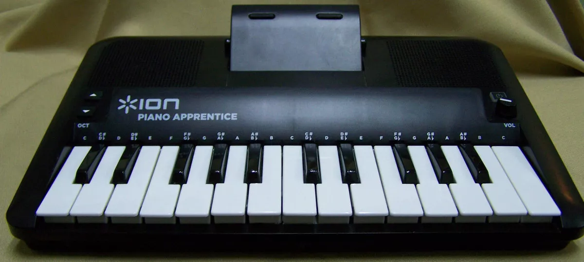 ION Piano Apprentice, um case para dispositivos iOS que te ajuda a aprender  a arte da boa música