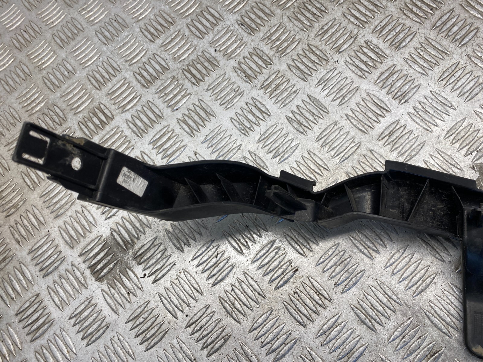 Opel ASTRA K 2017 Rear Left Bumper Bracket 236528514 / 13583467  