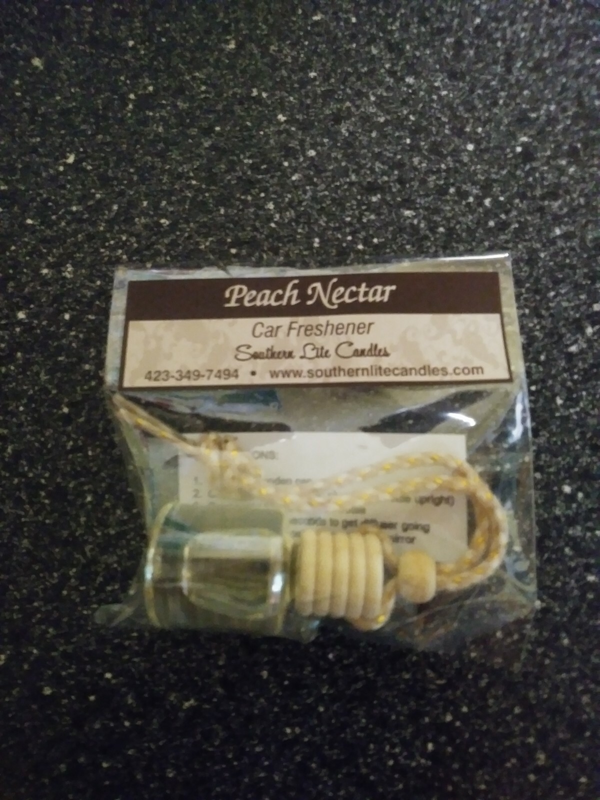 Auto / Car LONGLASTING Hanging Air Freshener Diffuser by SOUTHERN LITE