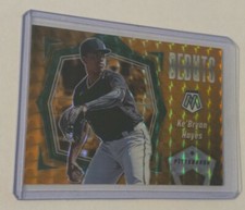2021 Panini Mosaic Baseball Ke’Bryan Hayes GOLD HOLO PRIZM 