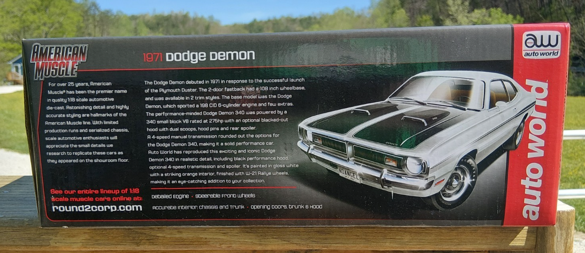 Auto World 1/18 American Muscle 1971 Dodge Demon Ltd Ed White