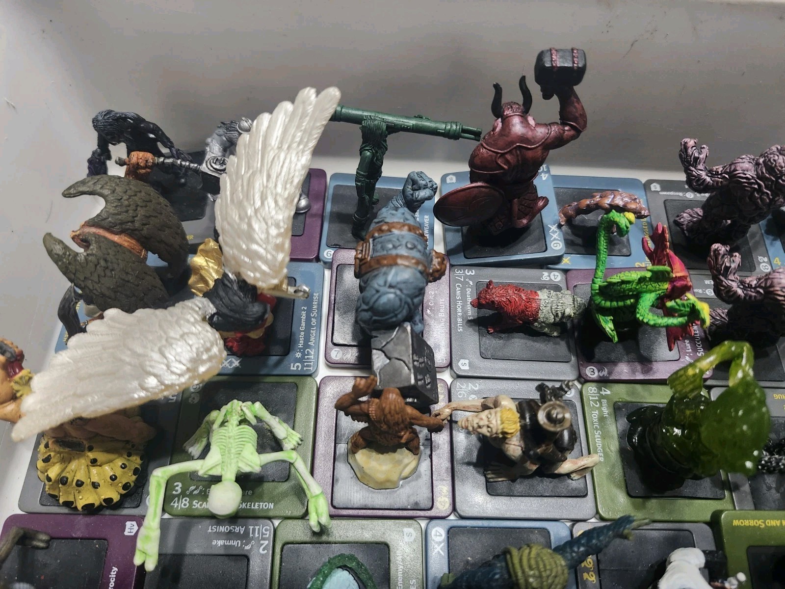 DreamBlade Lot Of 107 Miniatures (14 Rares)