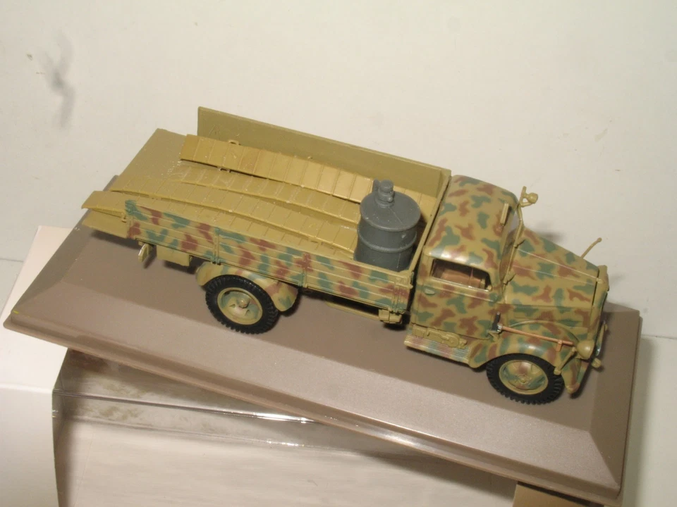 ATLAS 1:43, Military Truck OPEL BLITZ KFZ 305 With Sand Removal Load - Image 2 of 3