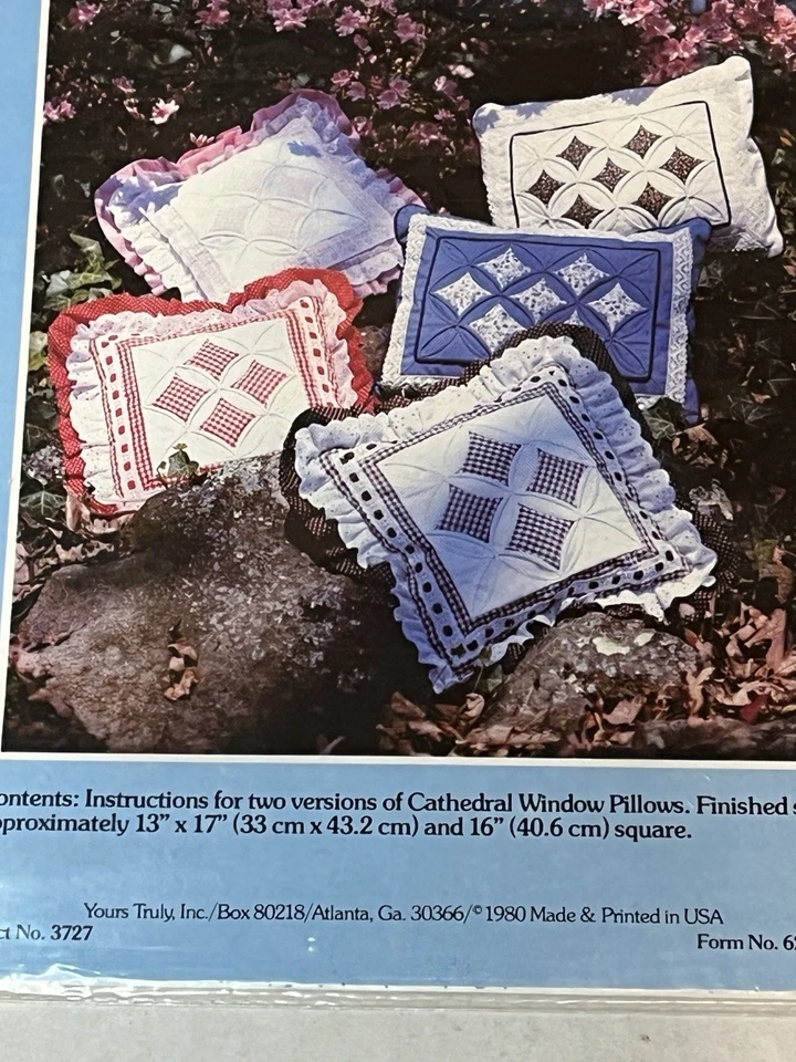大教堂窗枕头拼贴图案和说明 Yours Truly 出品 — 第 3/4 张图片