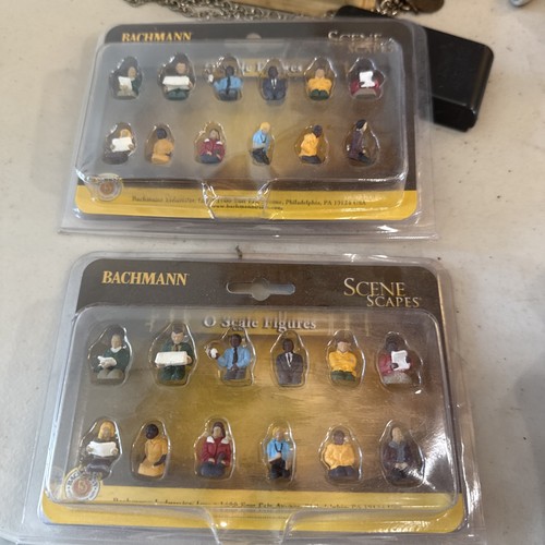 2 figuras de pasajeros sentados cintura escala O paisajes escena Bachmann 12 piezas 33165 | Condition: New