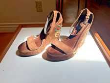 Vintage Prada Brown Suede Platform Wedge Sandals w/ Floral Applique - Size 38