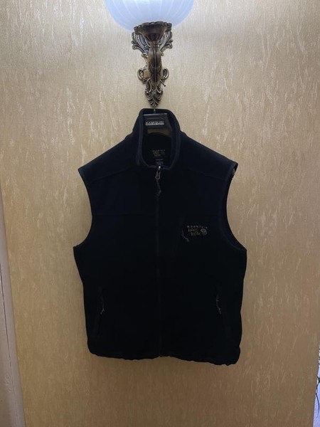 Men Mountain Hard Wear Vest Black 38 / M / 46