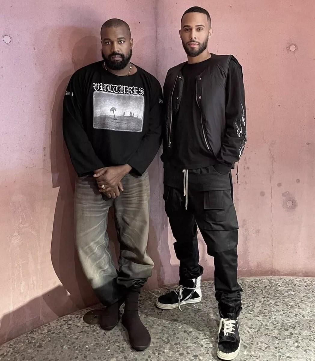 新品未使用　yeezy pods $_57.JPG?set_id=880000500F