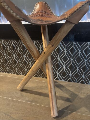 Vintage Handmade Tooled Stitched Embossed Leather Folding Tripod Camp Stool 24” - Picture 4 of 12