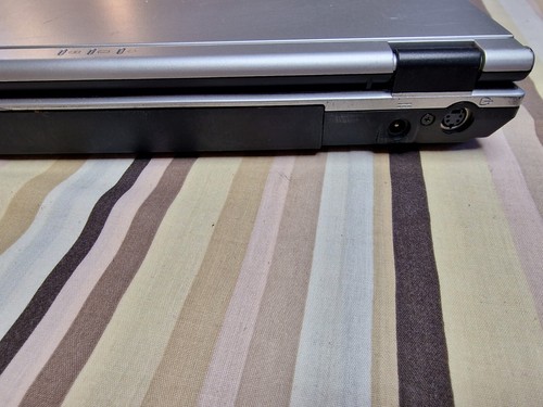 Evesham Model 8889 Retro Laptop 15" AMD Sempron 3000+ For Parts Read Description - Picture 15 of 20
