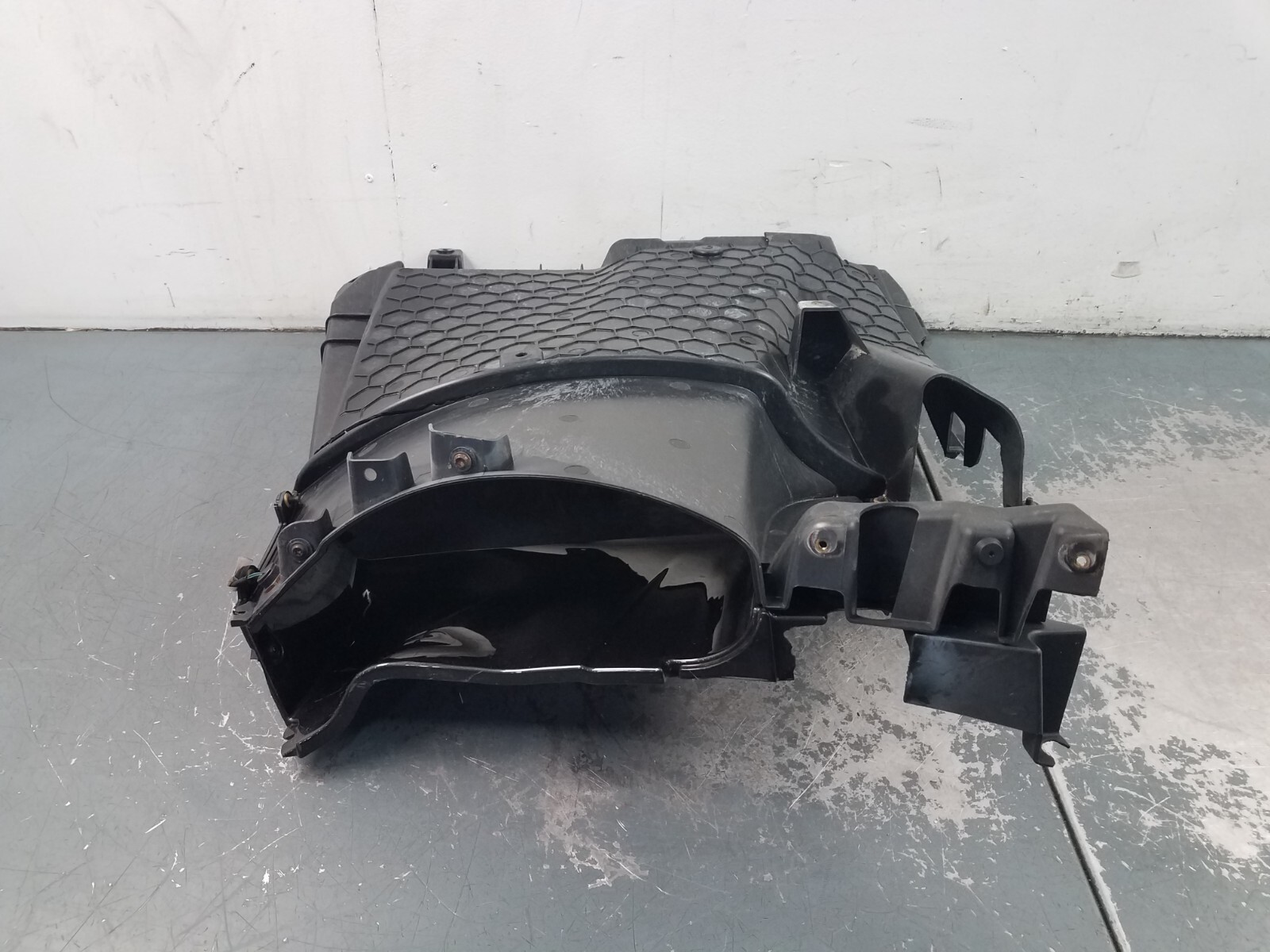 2021 McLaren 765LT Left Rear Air Duct Guide Panel  - * #5537 C7