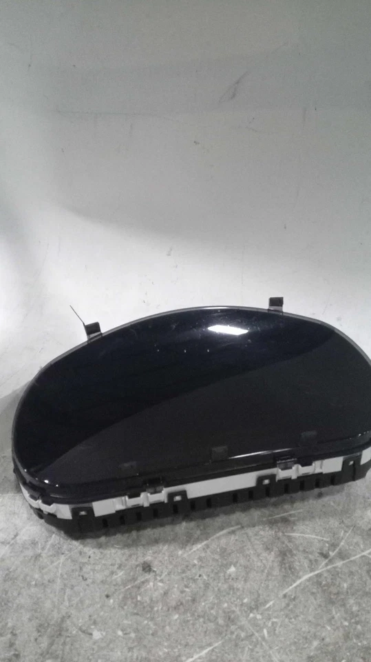 2014 KIA Cadenza Speedometer Gauge Black OEM 940313R090 69K Miles - Image 3 of 4