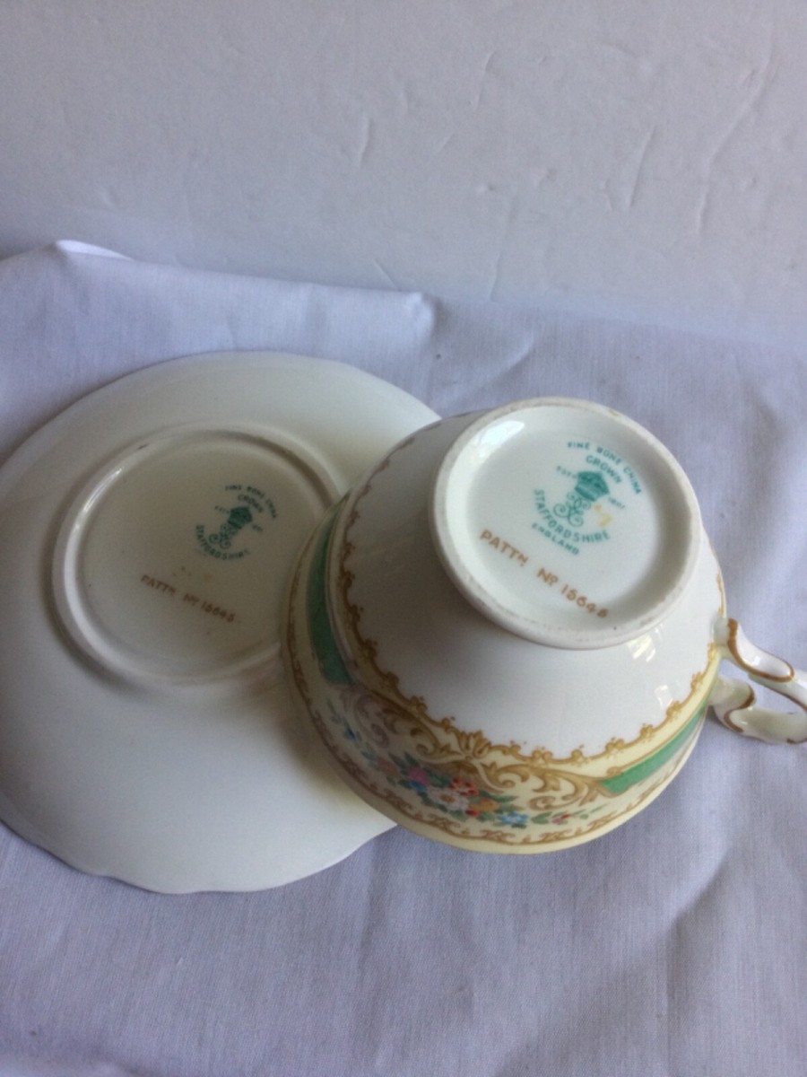 VTG Crown Staffordshire Tea Cup & Saucer Set Floral Bone VTG Crown Staffordshire Tea Cup & Saucer Set Floral Bone