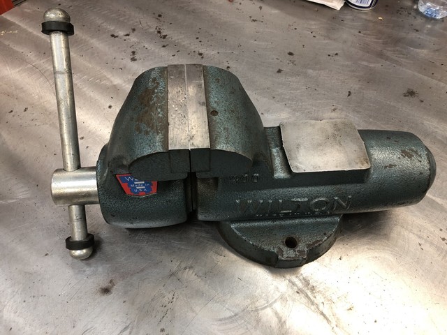 Wilton Machinist Round Channel Bench Vise 5in Jaw Width Model