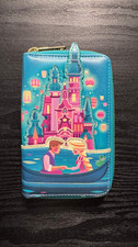 Cartera Loungefly X Disney Tangled Rapunzel Castle Brilla en la Oscuridad Cremallera Nueva sin Etiquetas