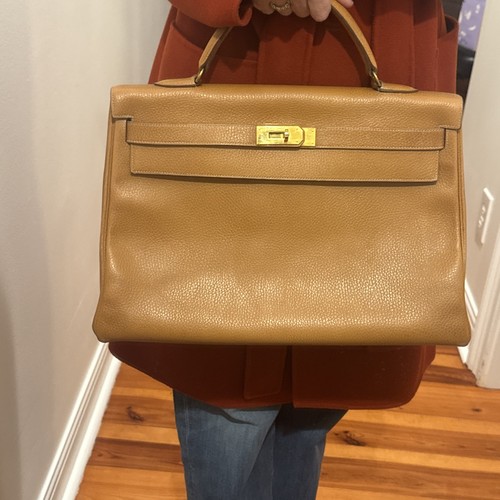 AUTH Hermès Kelly 40 Gold Leather GHW VERY GOOD  Condition