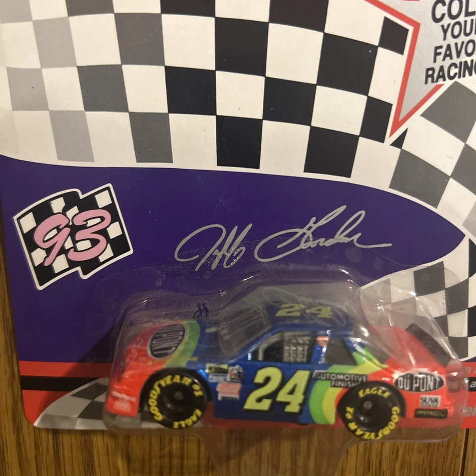 Jeff Gordon Matchbox 1993 1/64 #24Dupont Chevrolet Diecast Rookie NUEVO Foto 2 de 3