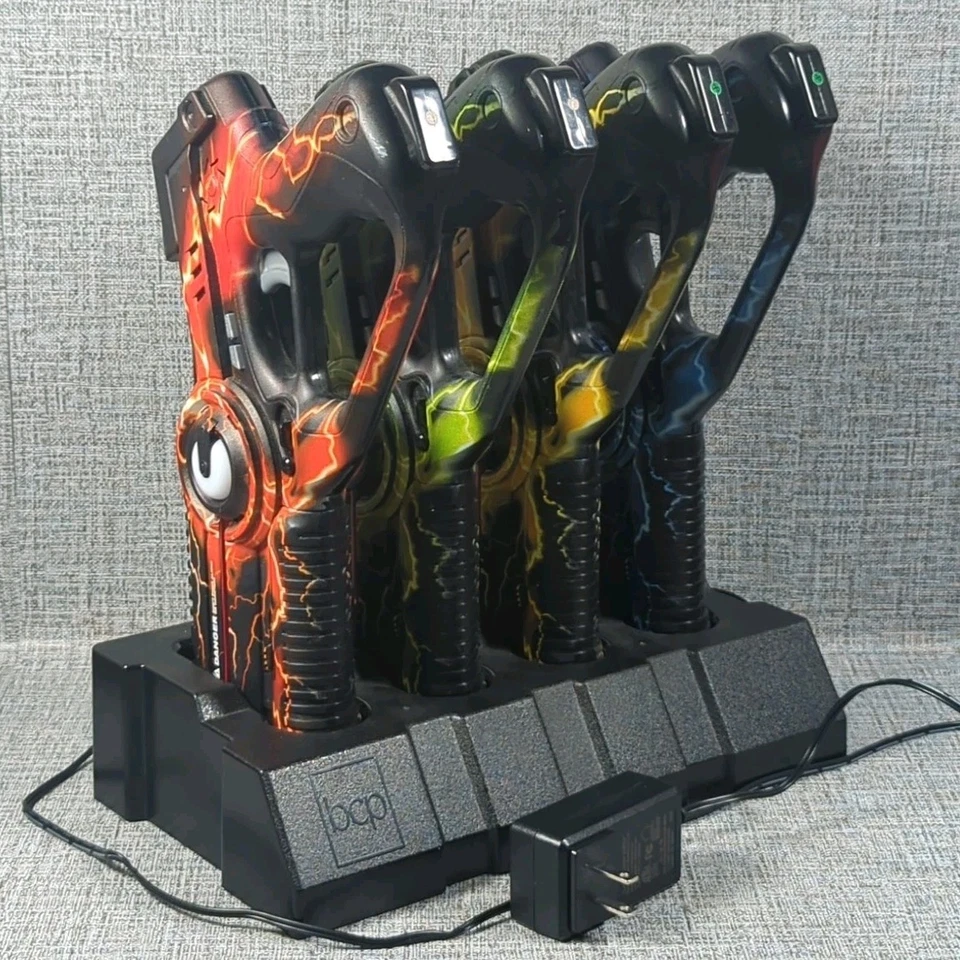 Juego de etiquetas láser recargables Bcp 2-4 jugadores 4 blasters base de carga leer descripción⬇ Foto 2 de 4