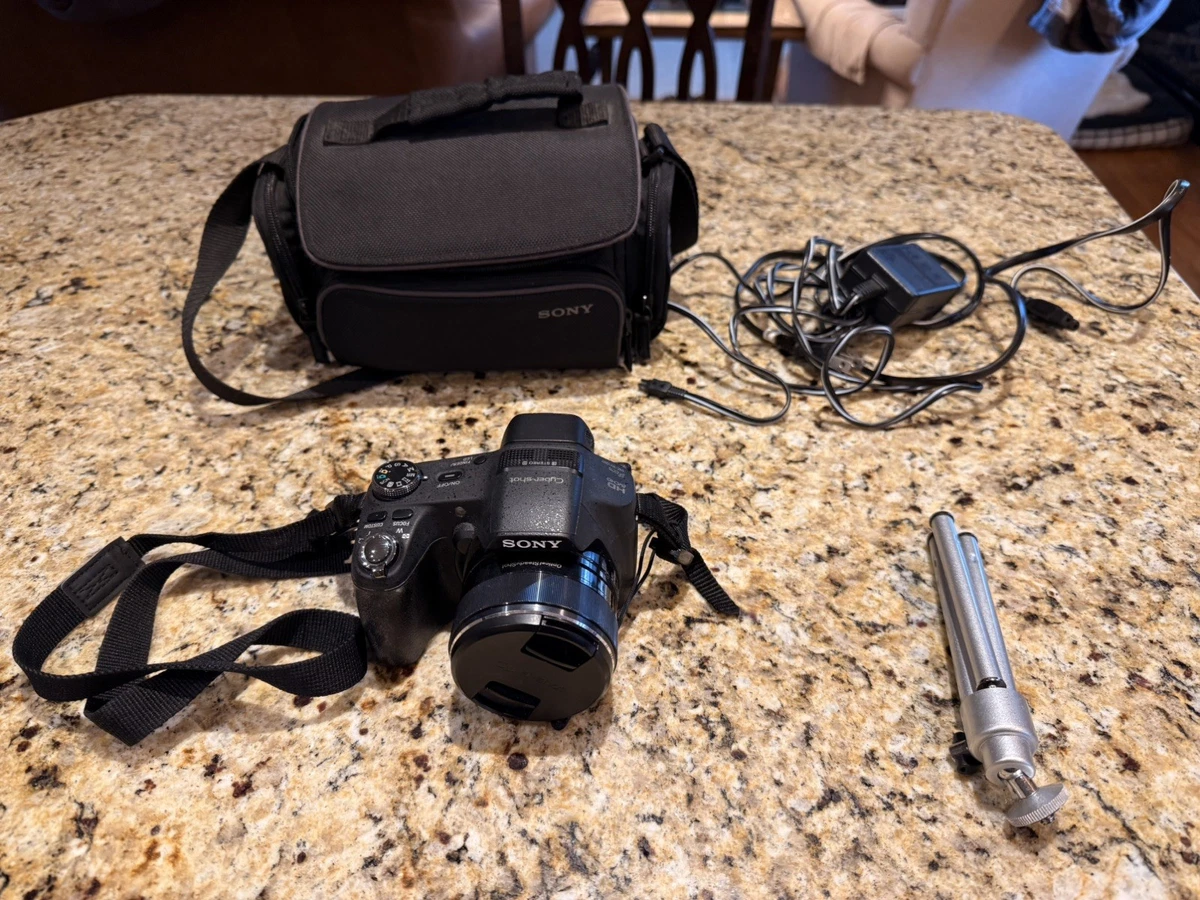 Sony Cyber-shot DSC-HX100V 1-4.9x Digital Zoom Cameras 14-16.9 MP