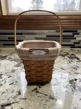 Longaberger 2006 Dresden Basket with Protector and Liner
