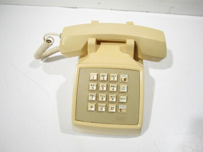 Vtg AT&T 100 Beige Traditional Push Button Corded Landline Desk Phone Telephone