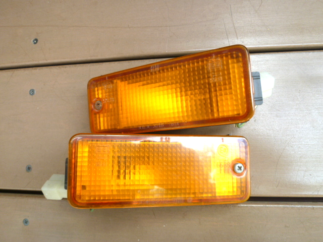 Daihatsu Hijet S81/82/83P JDM Bumper Turn Signal Light Set IKI