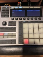 Native Instruments MASCHINE+ Standalone Production and Performance Instrument