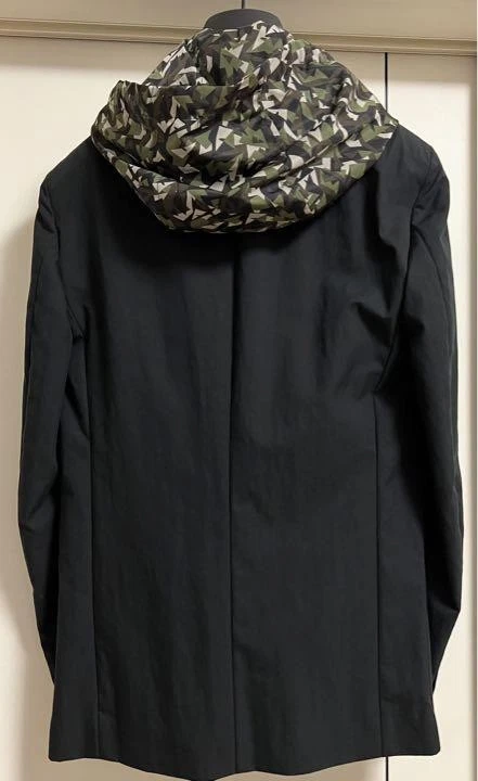 Giacca mimetica con cappuccio Final Fendi