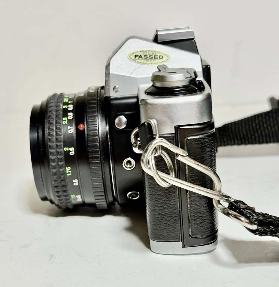 Cámara Minolta XG1 35 mm con lente de 50 mm 1:1,7 y filtro de claraboya Hays Foto 4 de 4