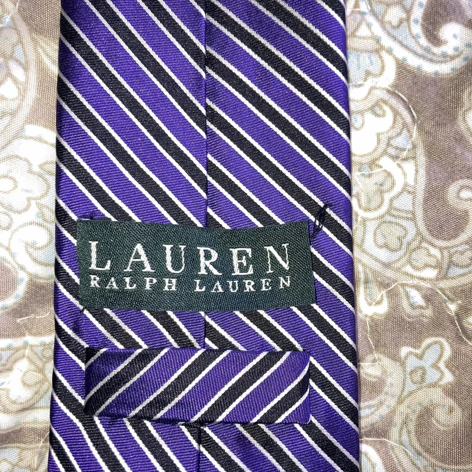 Corbata Lauren Ralph Lauren púrpura blanco y negro a rayas de seda hecha a mano Foto 2 de 4