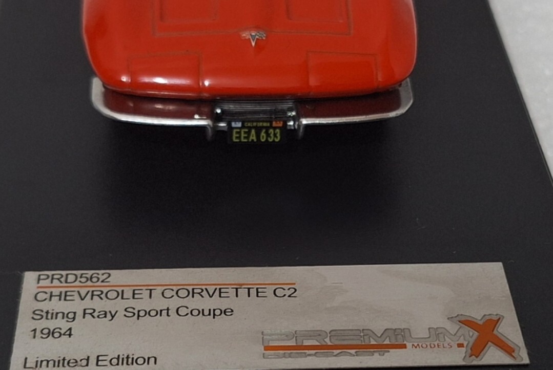 2) Chevrolet Corvette C2 Sting Ray Sport Coupe 1964 Red 1:43