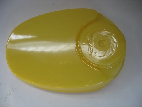 S/4 Vintage Service Tray Patent # 3401858 1967 Yellow with Coaster Slot Barware - Picture 5 of 7