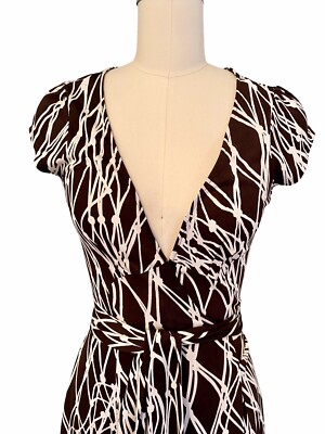 Diane Von Furstenberg Kye Silk Wrap Dress Brown White Printed DVF Women's Sz 6 | eBay Diane Von Furstenberg Kye Silk Wrap Dress Brown White Printed DVF Women's Sz 6 | eBay