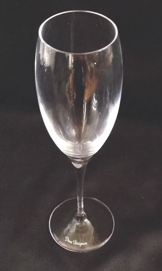 DOM PERIGNON CRYSTAL CHAMPAGNE FLUTES X 2 UNBOXED CLASSY DISCONTINUED - Image 4 of 4