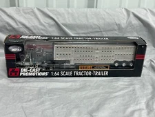 Kenworth W900 White Black Silver Top Livestock Triple Axle 1:64 DCP NIB 31186 m