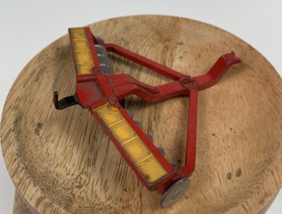 Dinky Toys No.322 Scheibenegge Harvester Spielzeug Diecast