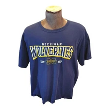 University of Michigan Wolverine T-Shirt Men’s Size XL Blue Football Knights