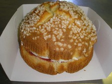 Home Made ROUND VICTORIA SPONGE CAKES x2 Free Postage Family bakery Shop