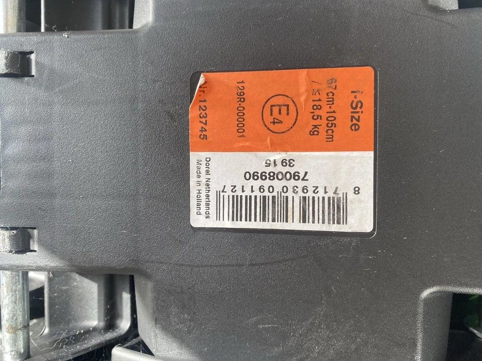 Maxi Cosi Pebble Babyschale & Maxi Cosi 2Way-fix Folgesitz mit Isofix - Bild 3 von 4