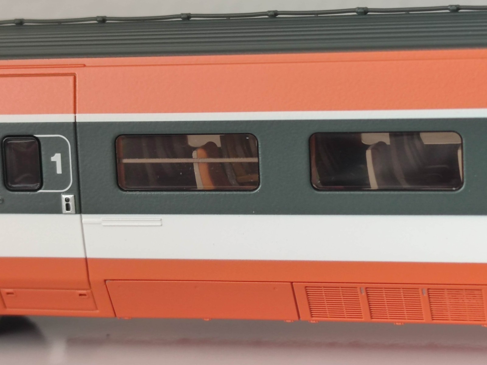 Remorque TGV pour completer rame HO REE TGV-002-1 avec eclairage SNCF - 4