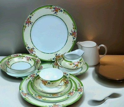 NORITAKE Pendarvis 88 Piece Dinnerware Set, Green Bands/Rim, Pink