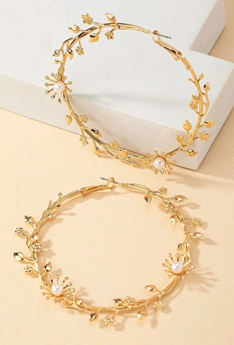 Créole Dorée Perles Et Fleurs – Diamètre 7,5 Cm – Acier Inoxydable – Neuf Sans Boîte