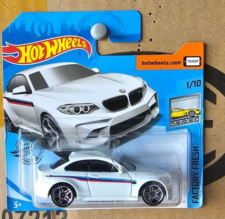Hotwheels 2019 BMW M2 WHITE NEAR MINT VHTF CARD GOOD COMBINED