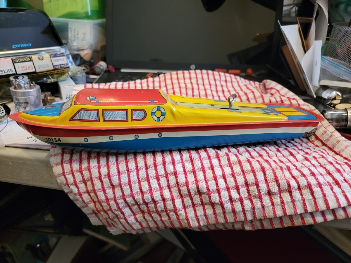 Superb Vintage Ohio Art Wind up Toy Speed Boat, Tin Litho 10154