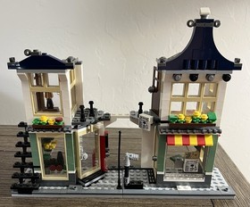 LEGO Creator Toy & Grocery Shop 30136 & Corner Deli 31050 - Incomplete