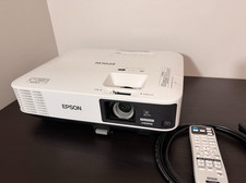 Epson PowerLite 2250U FHD Projector H871A  405 Lamp Hours 