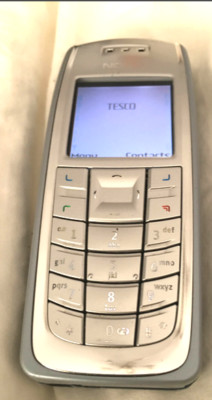 Nokia 3120 Handy - entsperrt Farbdisplay, 6 Monate Garantie sehr guter Zustand Netzstecker