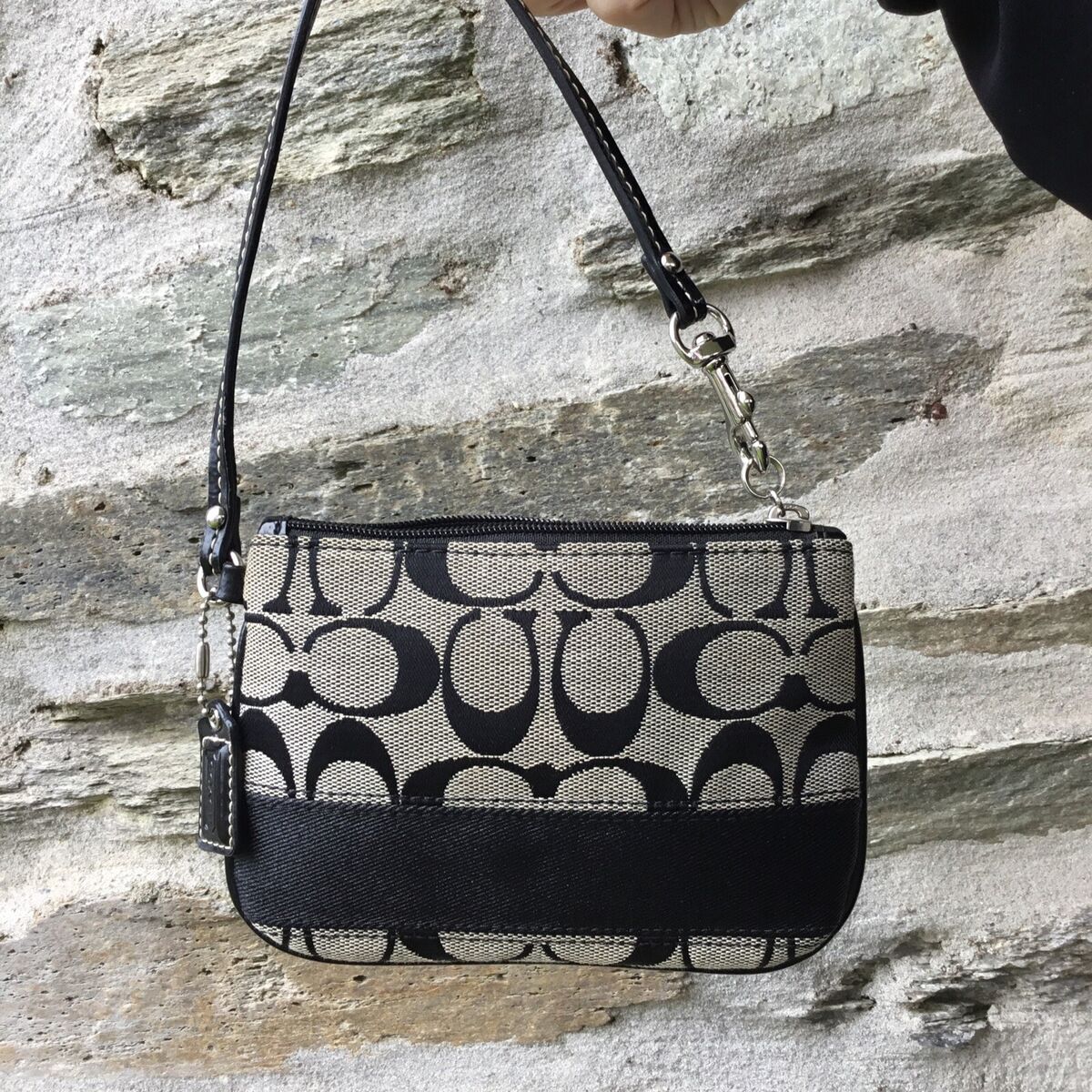 Vintage COACH Corner Zip Signature Logo Jacquard Black Strip Vintage COACH Corner Zip Signature Logo Jacquard Black Strip