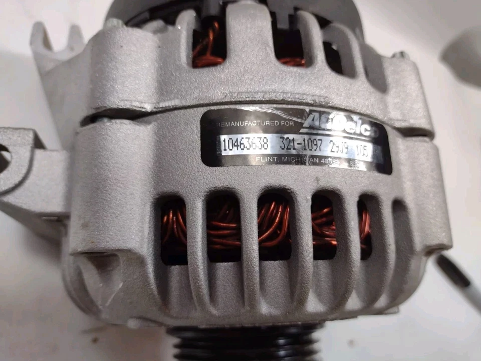 Alternador genuino OEM GM Chevrolet Cavalier 1996-2002 10463638 ACDelco 3211097 Foto 2 de 4
